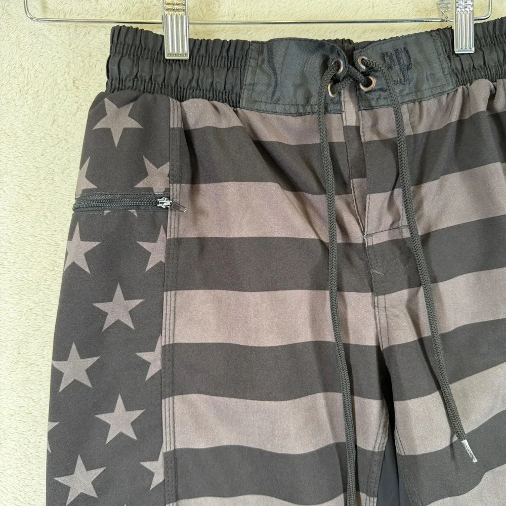 2POOD V4.0 American Flag Board Shorts Men's Medium Stretch Gym Crossfit USA